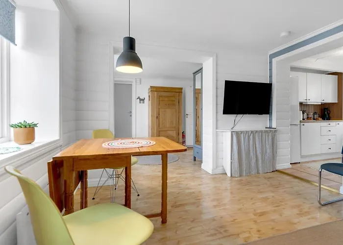 Center I Polar Charm I Warm & Welcoming Tromsø