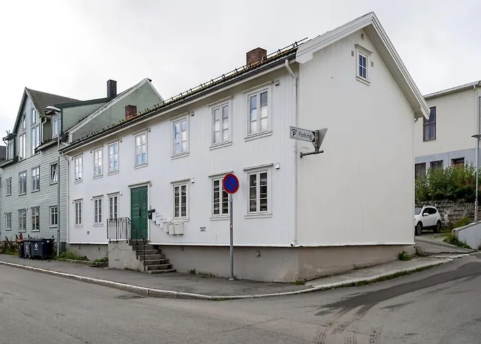 Center I Polar Charm I Warm & Welcoming Tromsø