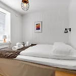 Center I Polar Charm I Warm & Welcoming